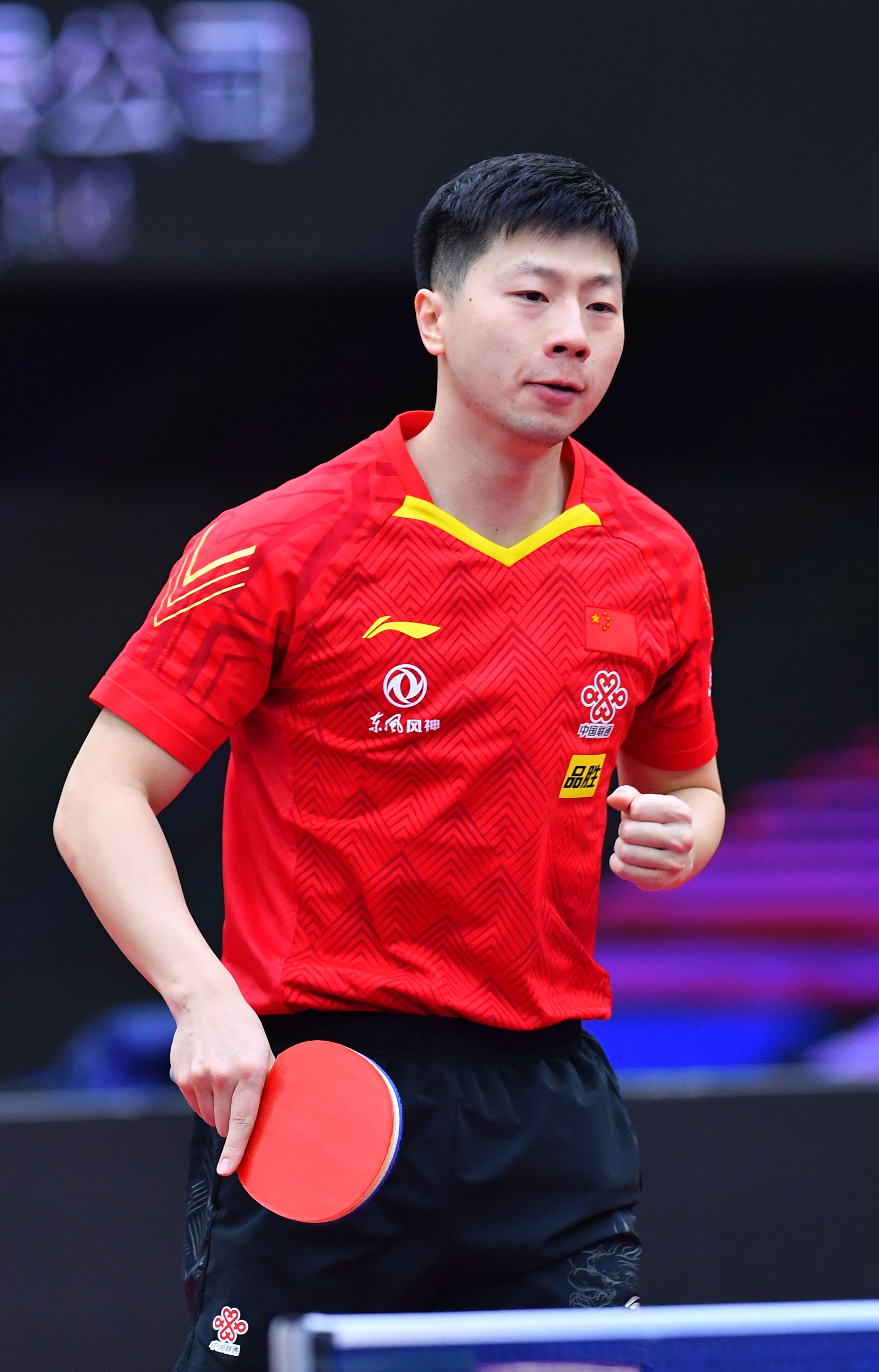 他们着手培 他们着手培