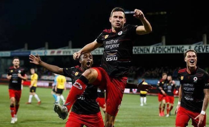 英超的外部 英超的外部