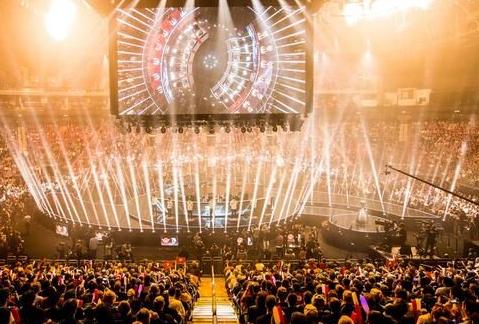 曼联英超赛场精彩抢断反击